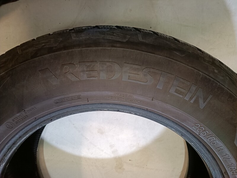 Photo 13 - Vredestein 4-5mm R17 universal tyres passanger car