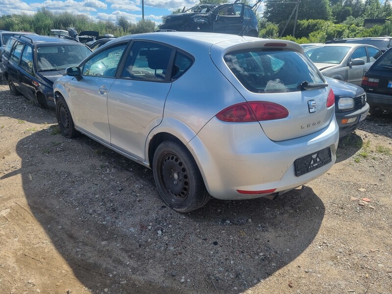 Seat Leon 2005 m dalys