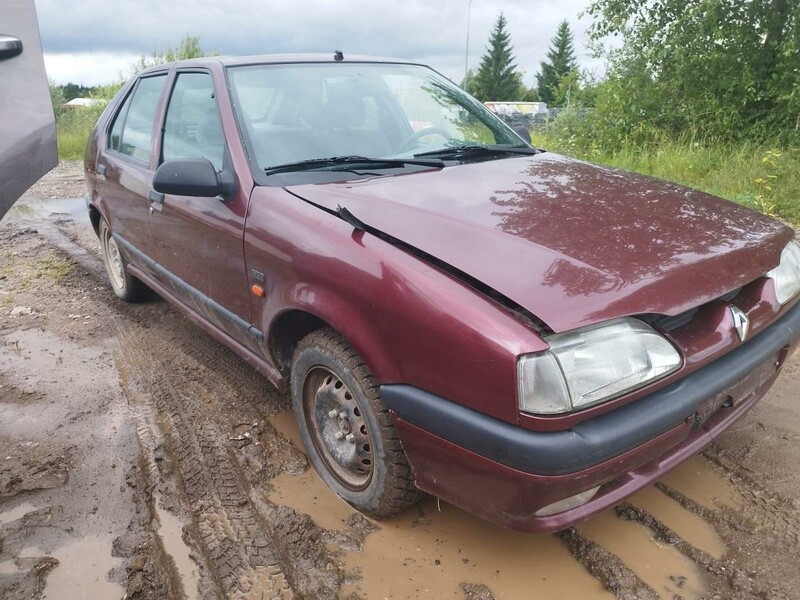 Renault 19 1995 m dalys