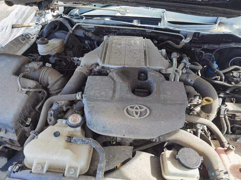 Photo 4 - Toyota Hilux 2021 y parts