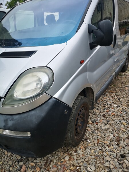 Photo 1 - Opel Vivaro 2005 y parts