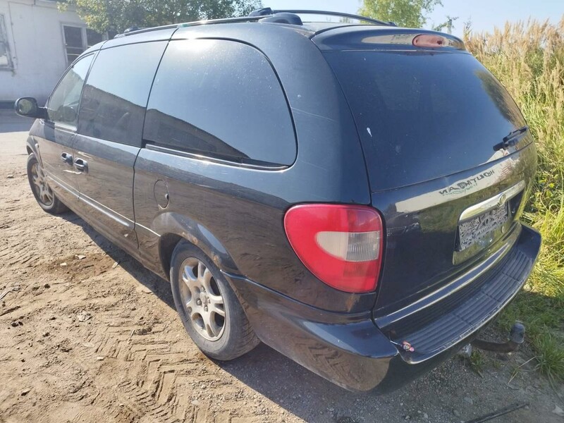 Photo 5 - Chrysler Town Country  2004 y parts