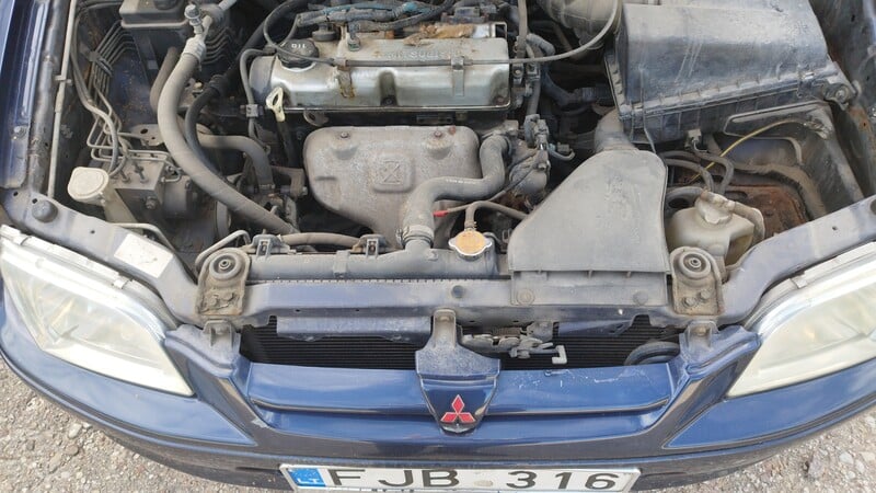 Photo 3 - Mitsubishi Space Star 2005 y parts