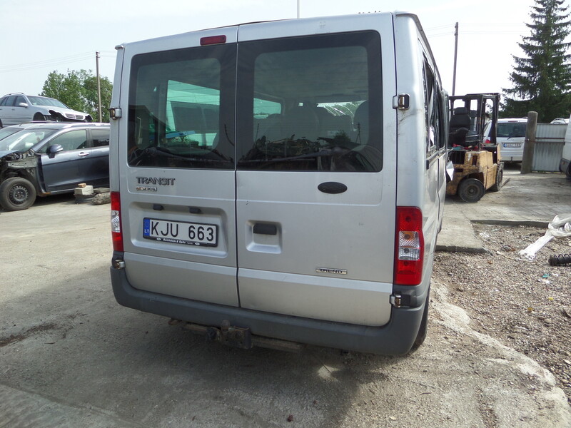 Photo 3 - Ford Transit 2011 y parts