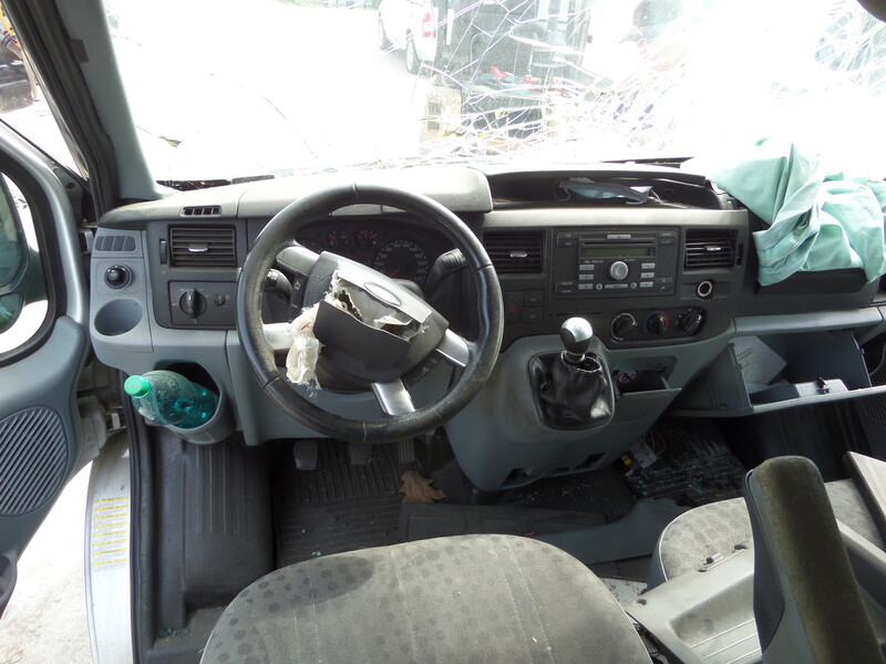 Photo 5 - Ford Transit 2011 y parts