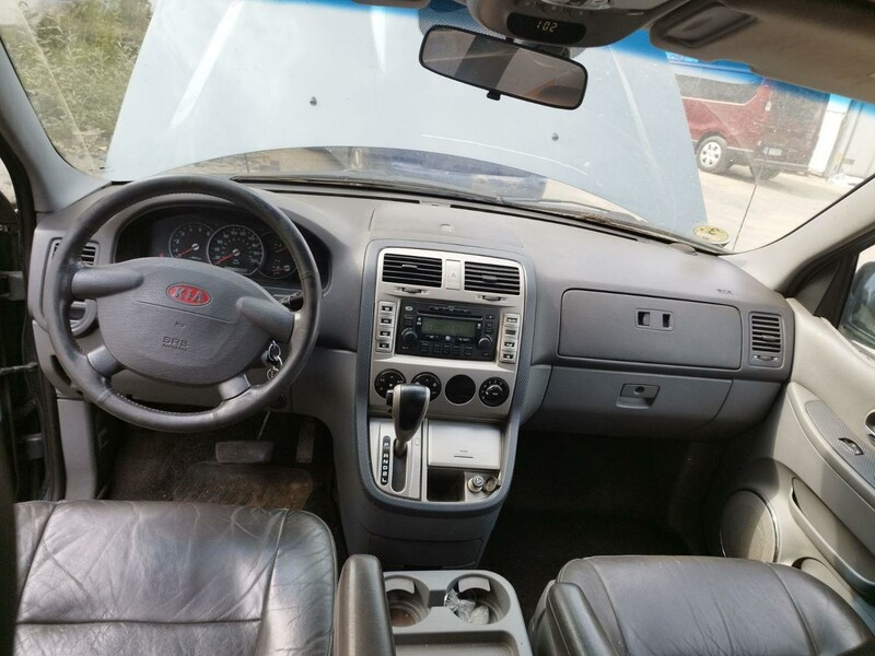 Photo 6 - Kia Carnival 2001 y parts