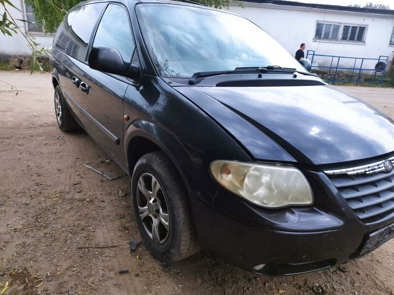 Photo 1 - Chrysler Voyager 2004 y parts