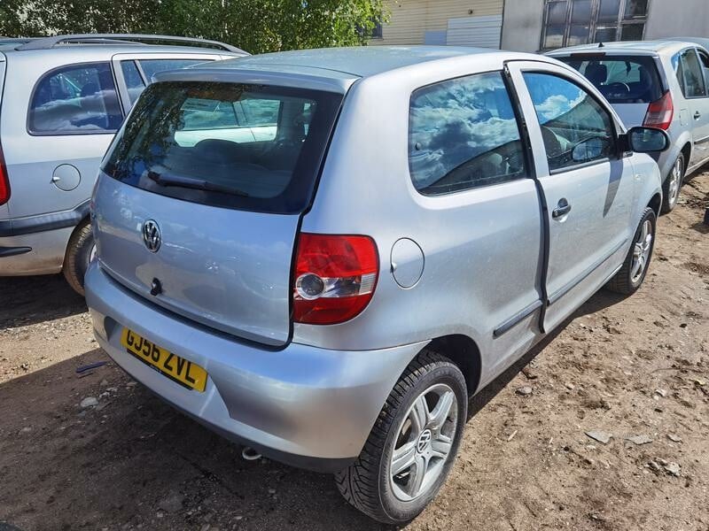 Photo 4 - Volkswagen Fox 2006 y parts