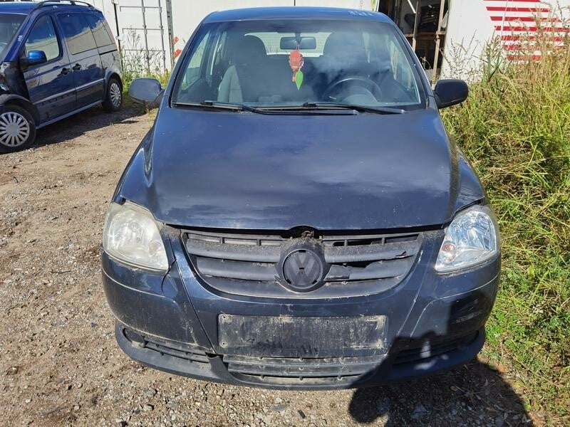 Photo 2 - Volkswagen Fox 2009 y parts