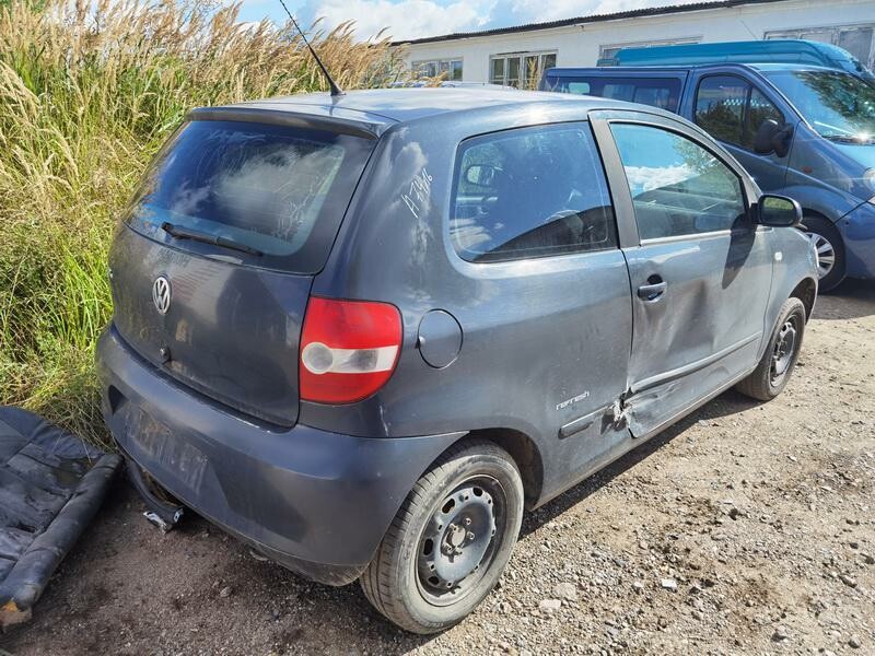 Photo 5 - Volkswagen Fox 2009 y parts