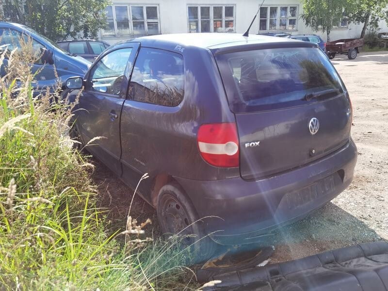 Photo 6 - Volkswagen Fox 2009 y parts