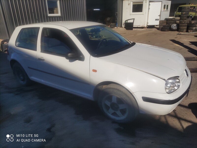 Photo 4 - Volkswagen Golf 1998 y parts