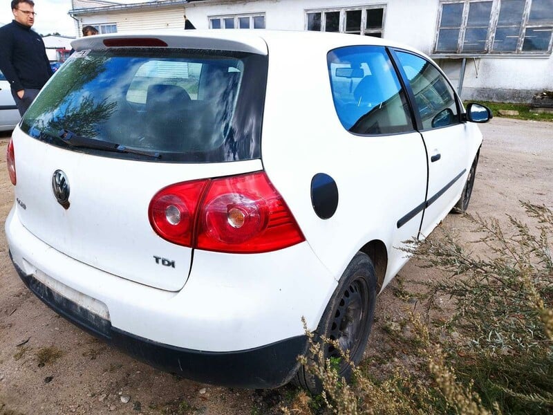 Photo 5 - Volkswagen Golf 2006 y parts