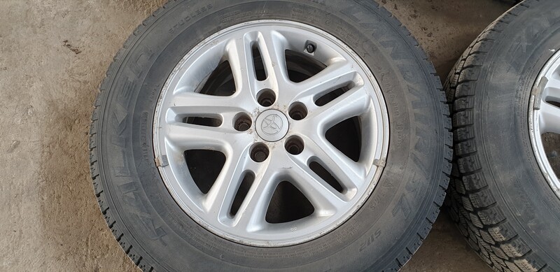 Photo 4 - RAV4 light alloy R16 rims