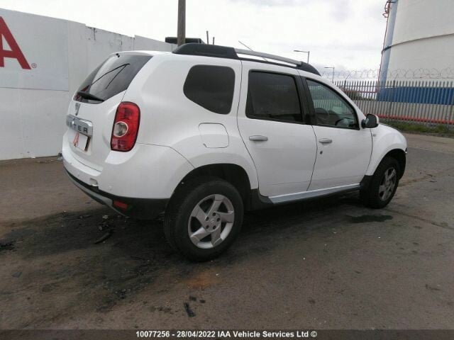 Photo 4 - Dacia Duster 2013 y parts