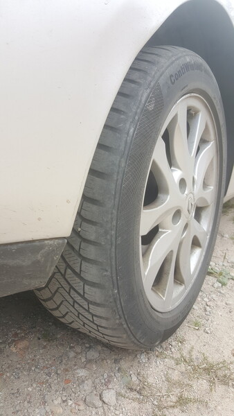 Photo 5 - Renault Laguna R17 light alloy rims