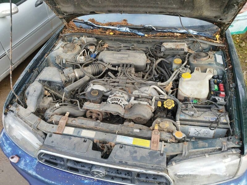 Photo 3 - Subaru Legacy 1997 y parts