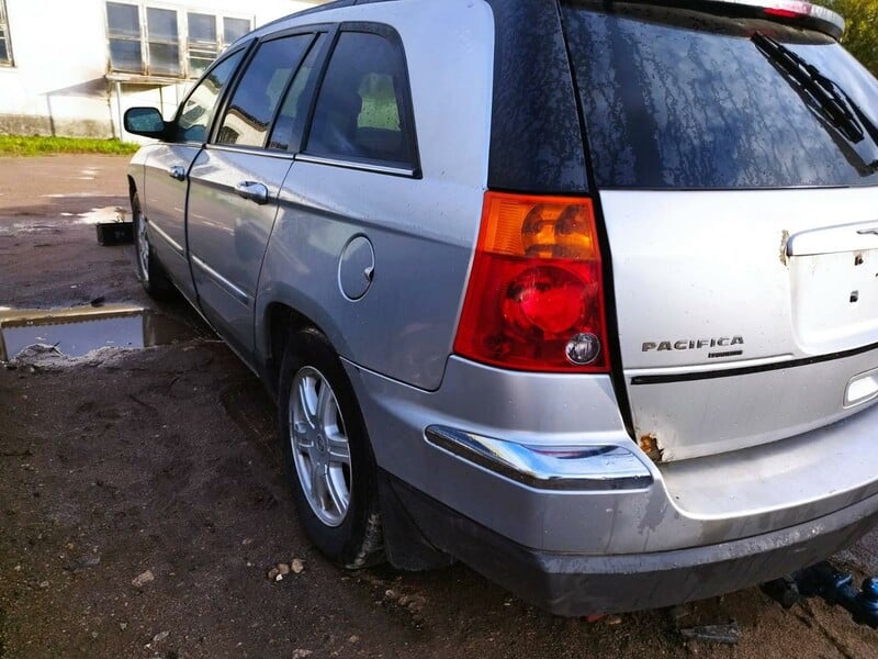 Photo 3 - Chrysler Pacifica 2005 y parts