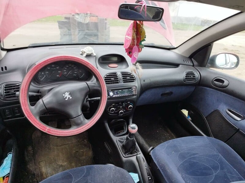 Photo 8 - Peugeot 206 2001 y parts