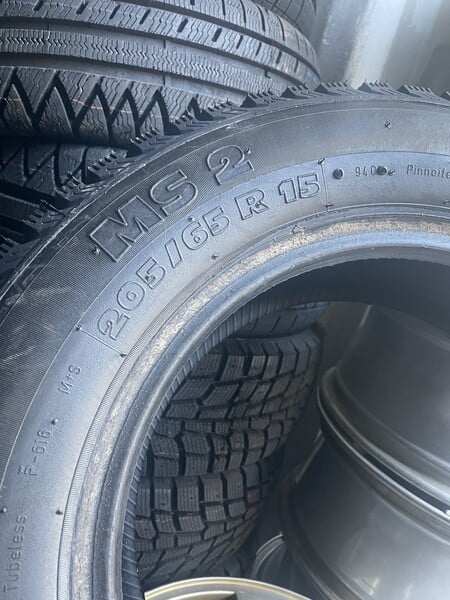 Photo 3 - Reifen R15 winter tyres passanger car