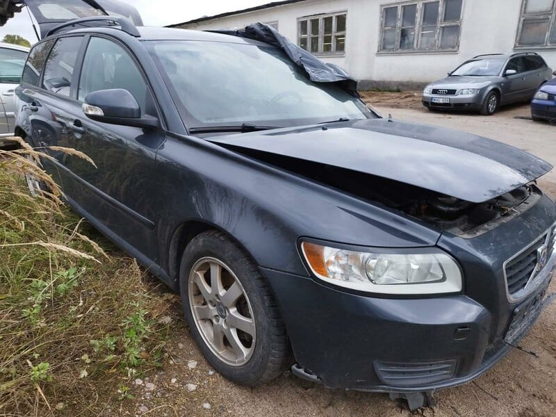 Volvo v50 deals parts