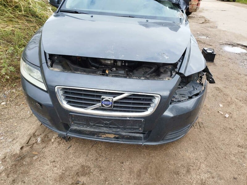 Photo 3 - Volvo V50 2010 y parts