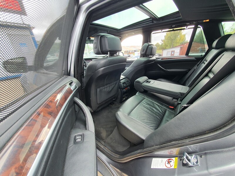 Photo 9 - Bmw X5 E70 2008 y parts