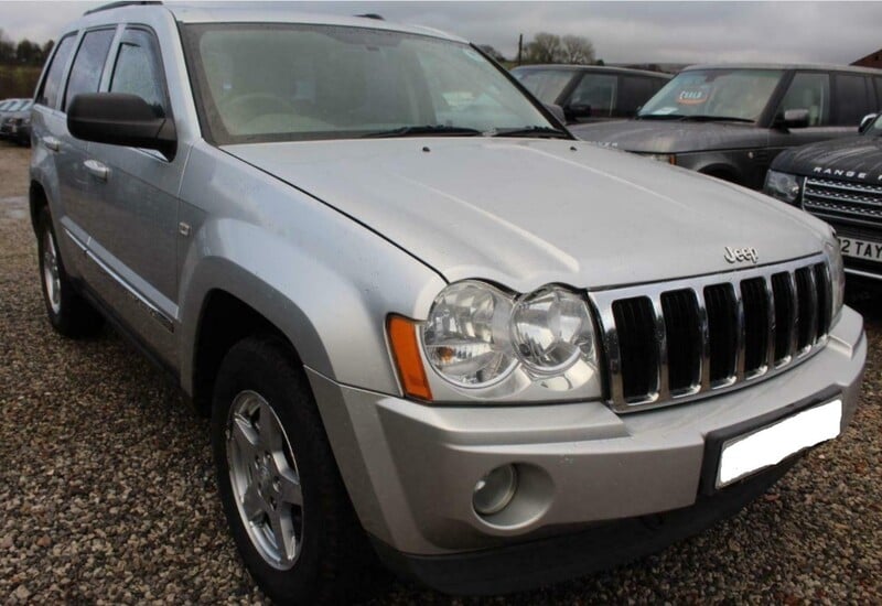 Photo 3 - Jeep Grand Cherokee 2006 y parts