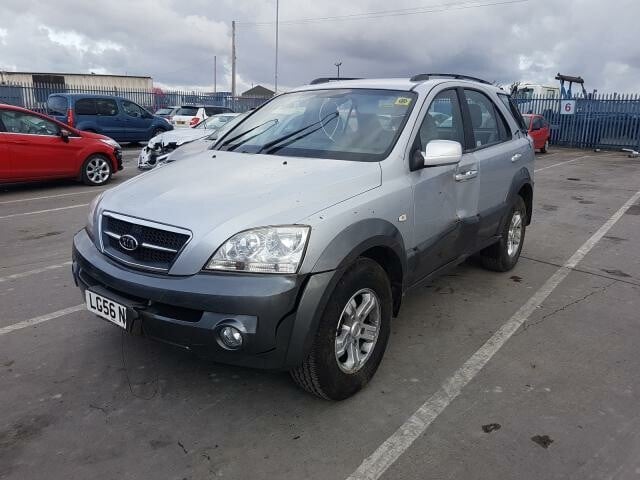 Photo 2 - Kia Sorento 2005 y parts