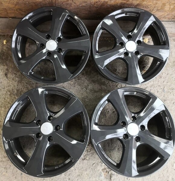 Photo 7 - Light alloy R18 rims