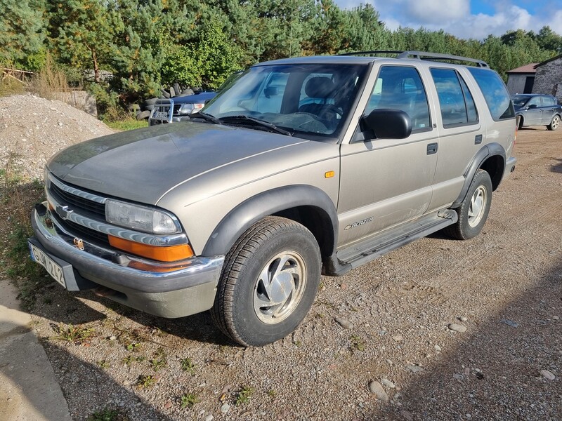 Chevrolet Blazer 2001 m dalys