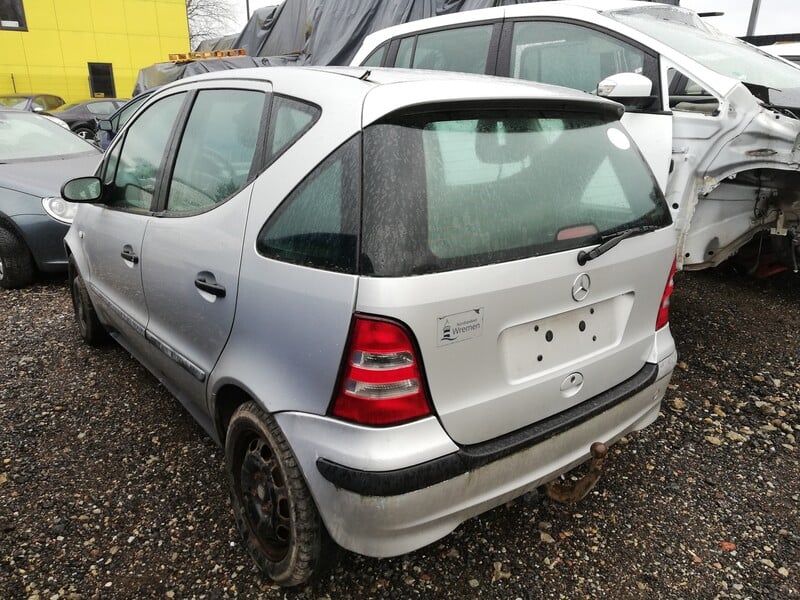 Photo 2 - Mercedes-Benz A 170 2000 y parts