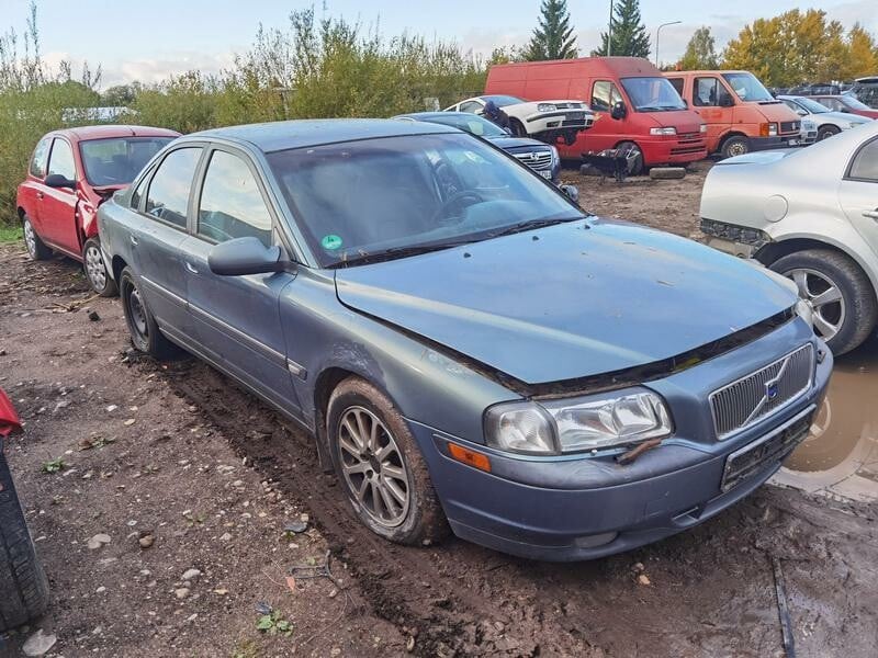 Photo 1 - Volvo S80 2000 y parts