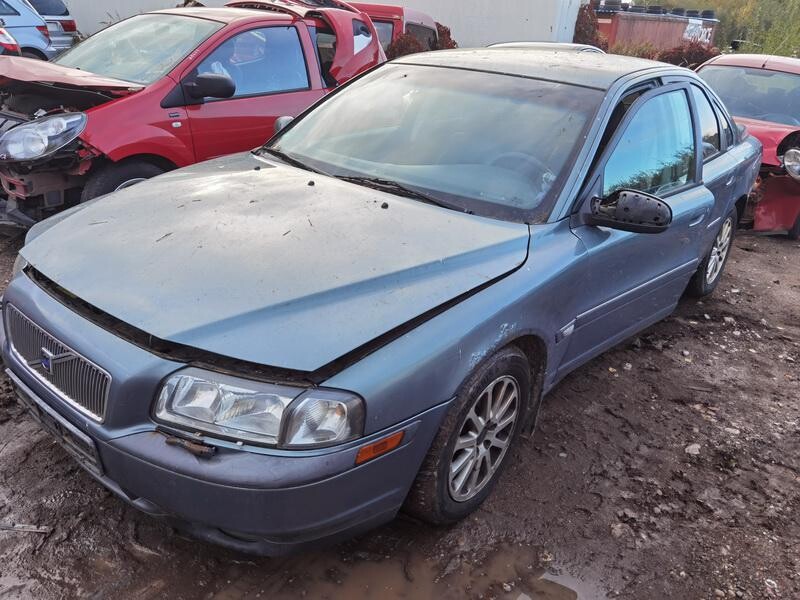 Photo 2 - Volvo S80 2000 y parts