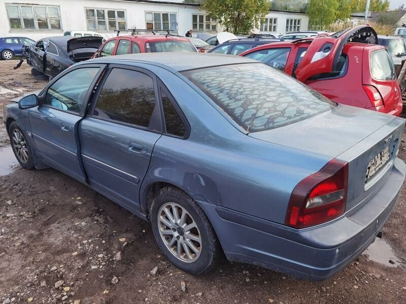 Photo 4 - Volvo S80 2000 y parts