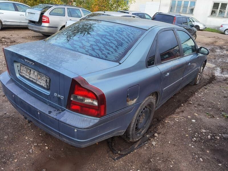 Photo 5 - Volvo S80 2000 y parts