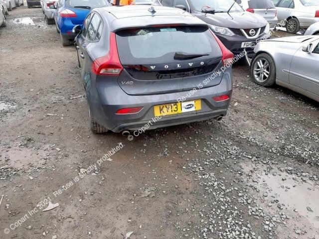 Photo 2 - Volvo V40 2014 y parts