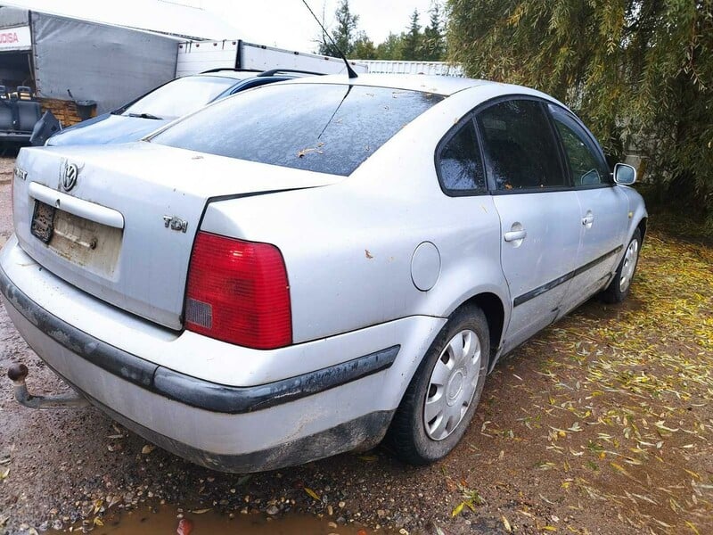 Photo 4 - Volkswagen Passat 1997 y parts