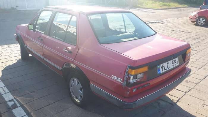 Фотография 3 - Volkswagen Jetta 1987 г Седан