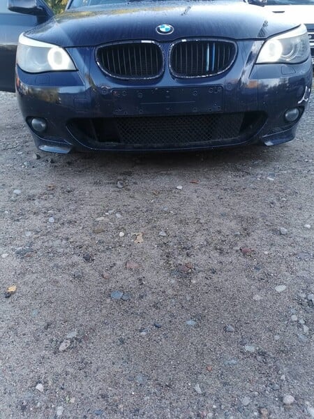 Photo 6 - Bmw 520 2009 y parts