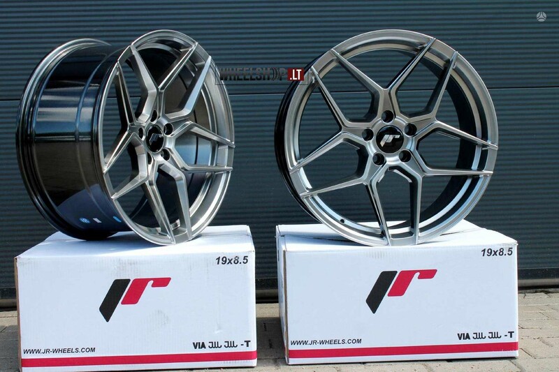 Photo 3 - Japan Racing JR34 Hyper Black light alloy R18 rims