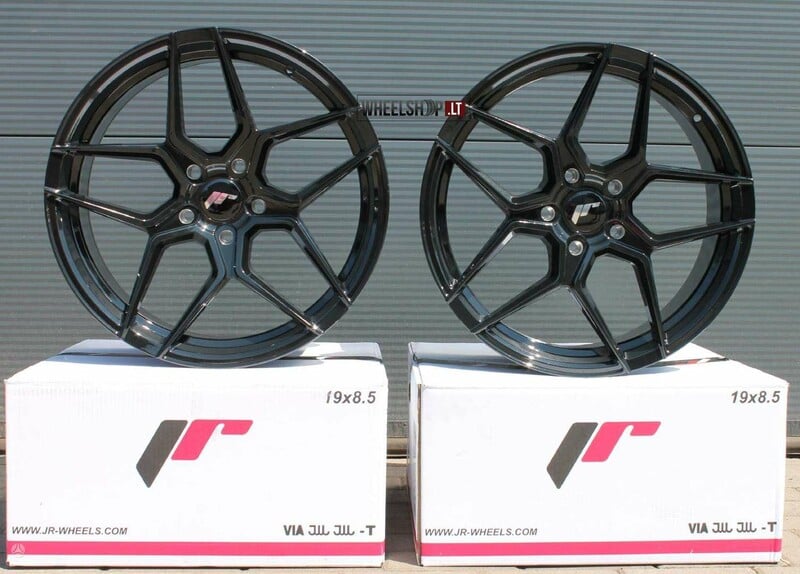 Фотография 2 - Japan Racing JR34 Gloss Black литые R20 диски