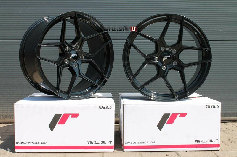 Фотография 3 - Japan Racing JR34 Gloss Black литые R20 диски