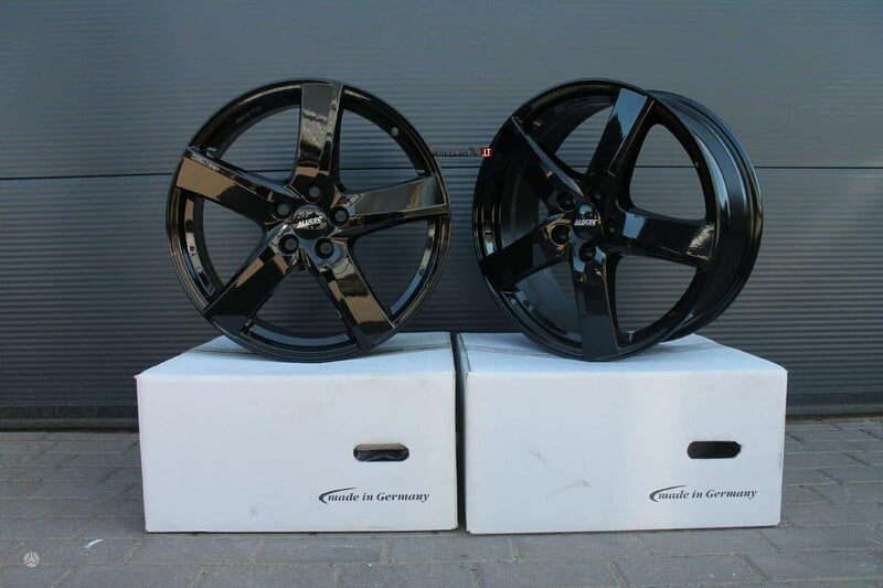 Photo 4 - Freeze Black rims