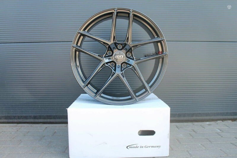 Photo 2 - Dotz Laguna Seca Grey light alloy R20 rims