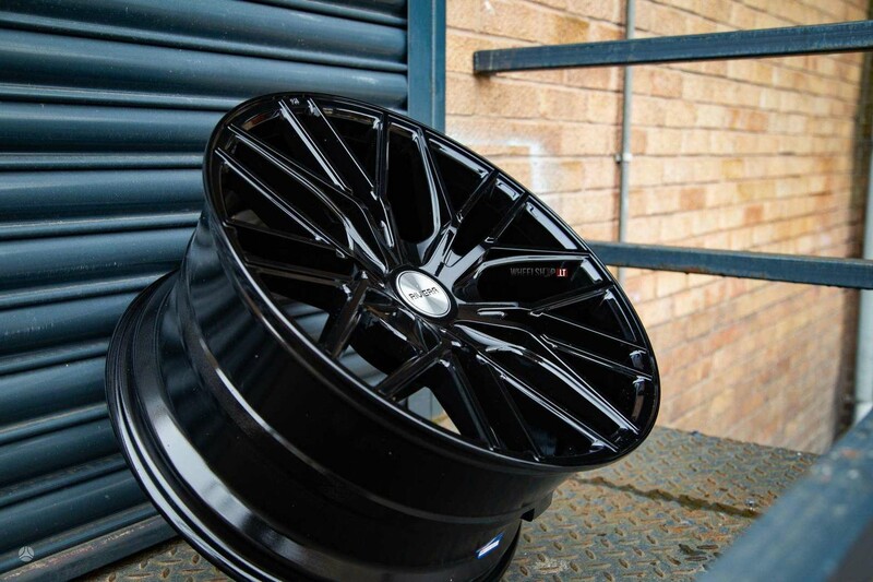 Photo 13 - RIVIERA RV130 Gloss Black light alloy R22 rims