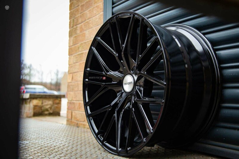 Photo 16 - RIVIERA RV130 Gloss Black light alloy R22 rims