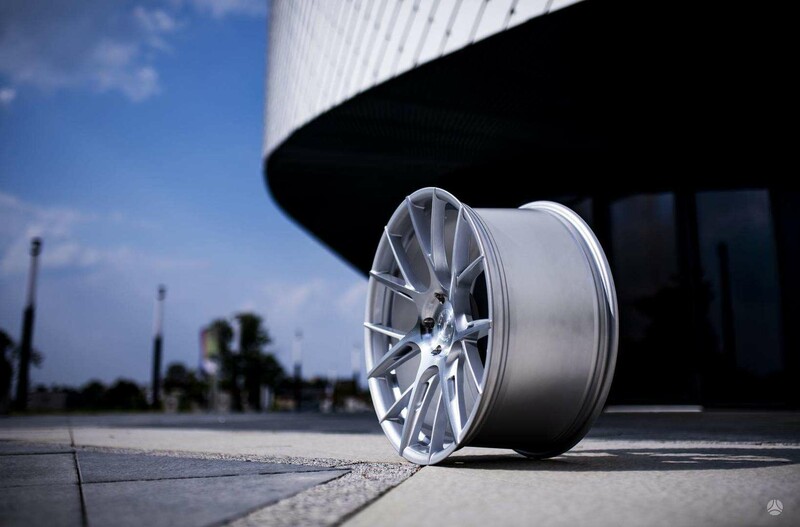 Photo 3 - JR42 Silver FlowFormed rims