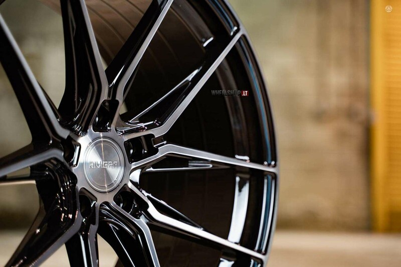 Photo 3 - RIVIERA RF107 Black Polished FlowForme light alloy R20 rims