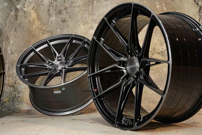 Photo 4 - RIVIERA RF107 Black Polished FlowForme light alloy R20 rims